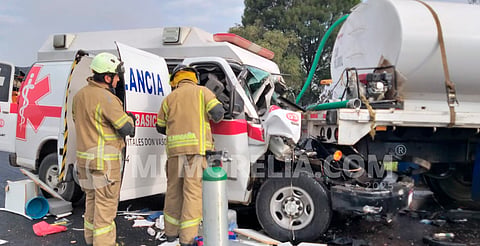 Conductor y paciente de ambulancia, las dos víctimas mortales en la Morelia-Pátzcuaro