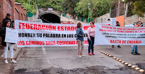 Ejidatarios cierran acceso al ramal Camelinas; denuncian 12 años de incumplimientos