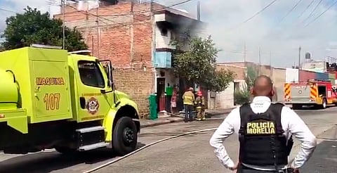 Policía Morelia y bomberos actuaron con rapidez para contener el siniestro