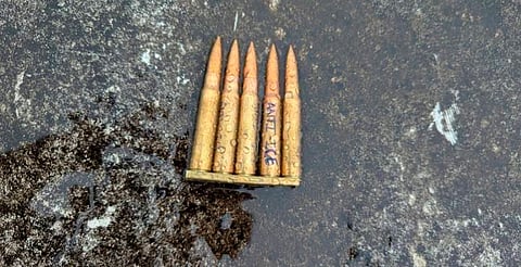 Hallan casquillo con leyenda "Anti ICE" tras tiroteo en oficina en Dallas, Texas