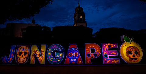 Rituales y cantos ancestrales: Jungapeo se transforma para el Día de Muertos