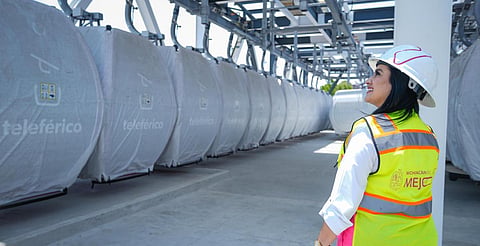 Inicia por aire el traslado de cabinas del teleférico de Uruapan: Gladyz Butanda