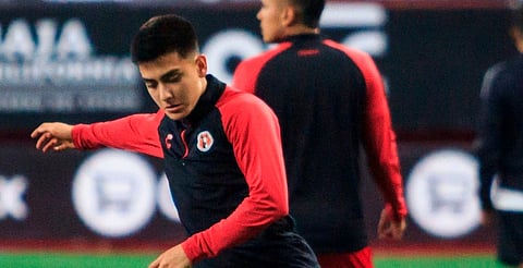 Gilberto Mora sufre fractura y es operado con éxito; preocupa su ausencia en el Tricolor