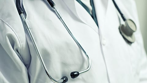 Aumenta el número de médicos cubanos en hospitales de Michoacán