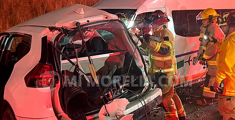 Reportan dos muertos y siete heridos tras choque en el camino Morelia-Recinto Ferial 