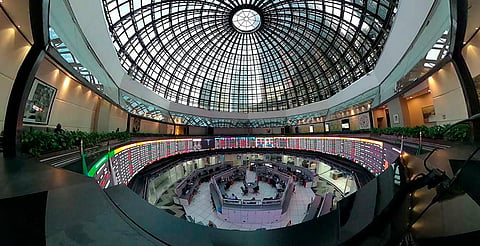 Bolsa mexicana cierra la semana con ganancia pese a caída del viernes