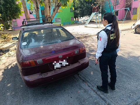 Gracias a vecinos, Policía Morelia asegura automóvil robado en Rafael Carrillo