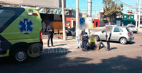 Morelia: motociclista queda herido tras choque en la colonia Morelos