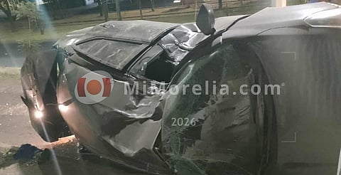 Madrugada accidentada en Morelia; volcadura y derrape movilizan cuerpos de rescate