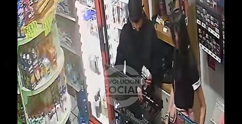 VIDEO: graban asalto a mano armada en negocio de Morelia