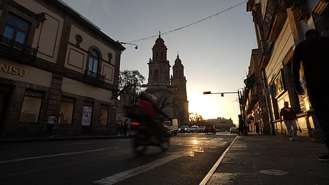 Con cielo despejado y 24°C, Morelia retoma actividades este martes