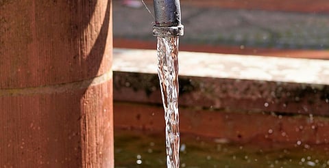 Piden a usuarios moderar el consumo de agua