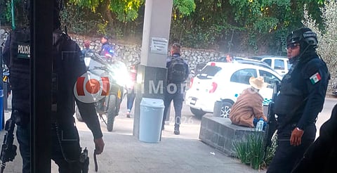 Pistolero perpetra robo en el Hospital Civil de Uruapan y huye