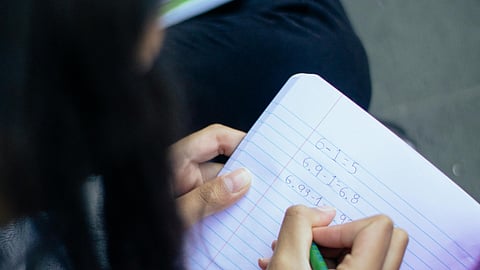 Michoacán loga reducir el rezago educativo, pero aún hay retos: Bedolla