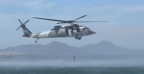 Armada de México realiza demostración de rescate marítimo en Manzanillo