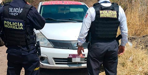 Hallan en Torreón Nuevo auto robado con violencia en la Toluca–Morelia