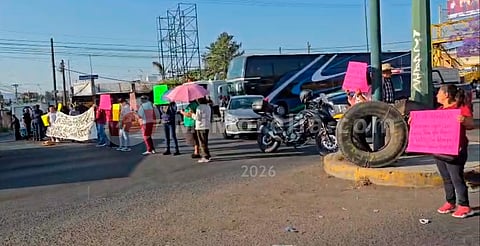 Bloqueo en Madero Poniente por vecinos provoca caos vial en Morelia