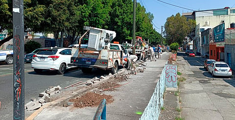 Instalan nuevas luminarias en avenida Ventura Puente en Morelia