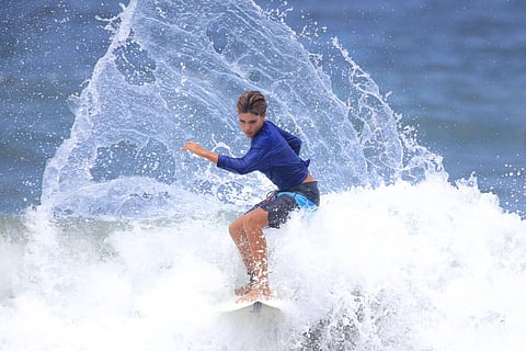 ¿Surf en Michoacán? Promueven sus playas como paraíso escondido