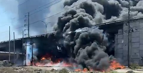 Tren embiste pipa con combustible en Querétaro; activan emergencia [VIDEO]