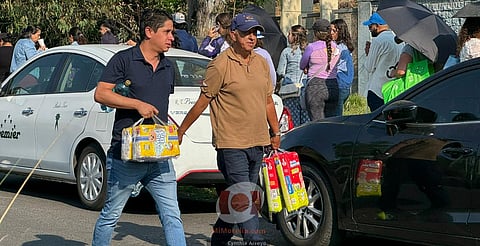 Con filas desde temprano, inicia canje de boletos para ‘El Buki’