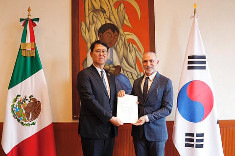 SRE recibe cartas credenciales del nuevo embajador de Corea del Sur en México