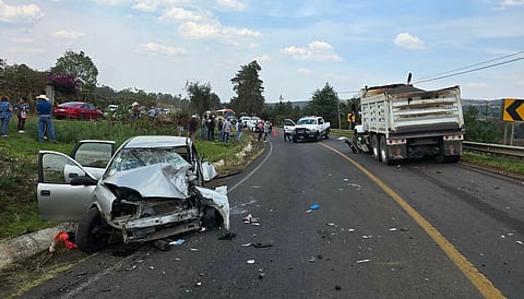 Muere en Hospital Civil conductor que chocó contra volteo en la Morelia-Quiroga 