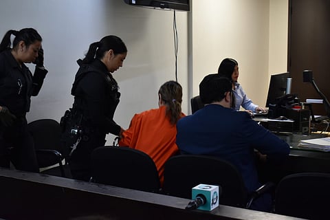 Madre enfrenta proceso tras olvidar a su hijo dentro de una camioneta en Mexicali