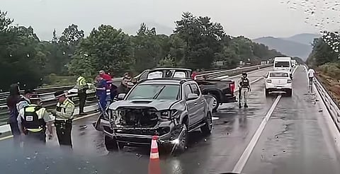 Reportan fuerte choque tras la lluvia sobre la Zirahuén-Morelia