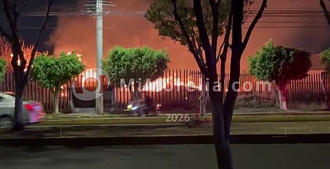 Reportan incendio de pastizal dentro de Ciudad Universitaria en Morelia
