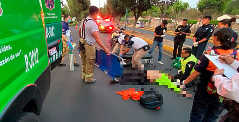 Trasladan a persona atropellada en la zona de La Huerta en Morelia 