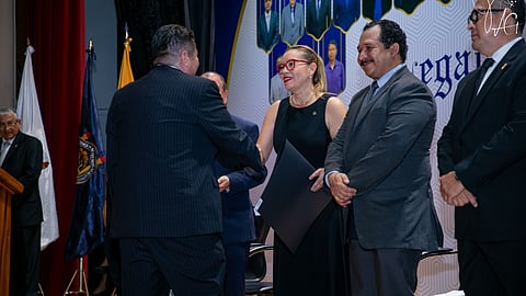 Defender la autonomía universitaria es un deber: Erik Avilés; Yarabí Ávila entrega reconocimiento Legado Nicolaita
