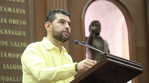 Maestras y maestros ayudan a fortalecer comunidades desde las aulas: Octavio Ocampo