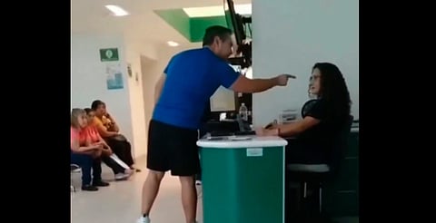 “Te voy a matar”: captan amenaza contra trabajadora de clínica del IMSS