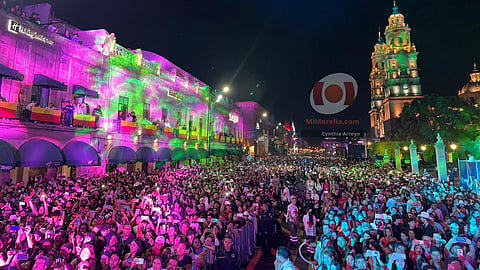 Estiman más de 70 mil personas en centro de Morelia por su aniversario 485