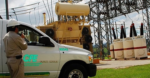 Moody’s baja calificación crediticia de la CFE, pero mantiene perspectiva estable