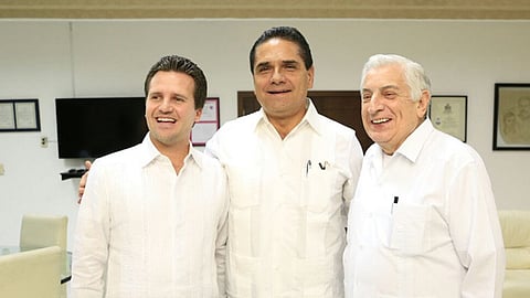 Asiste Silvano Aureoles a primer informe de alcalde de Centro, Tabasco