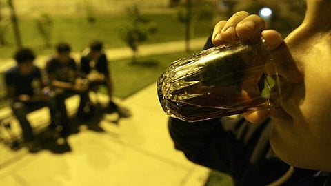 Un 3.5 por ciento son dependientes del alcohol
