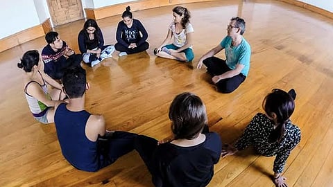 La actividad tiene como objetivo que el alumno conozca las formas de articular una pieza dramática