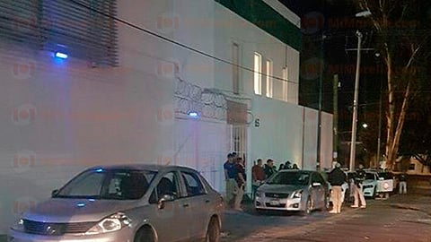 La persona asegurada, combustible y vehículos, fueron puestos a disposición del ministerio público federal