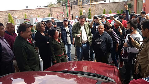 A la protesta se unieron ciudadanos y llegaron elementos de la Policía Michoacán (Foto: ACG)