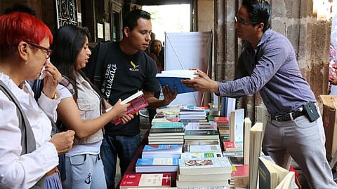 Pese a las nuevas tecnologías, aún domina la lectura en medios impresos (Foto: ACG) 