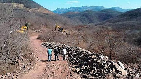 Se han enviado equipos de maquinaria pesada para realizar estas y otras obras en dicho municipio (Foto: Cortesía)
