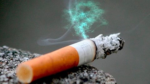 El cigarro está fácilmente al alcance del adolescente (Foto: Archivo)