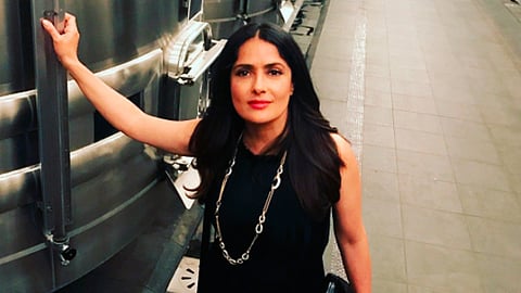 Usuarios en redes sociales recriminaron los actos como "acoso sexual" (Foto: @salmahayek)