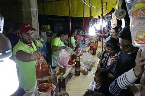 Desde 85 hasta 485 pesos es el gasto aproximado de una persona que acude en compañía de sus amigos, familia o pareja a los puestos de San Diego (Foto: ACG)