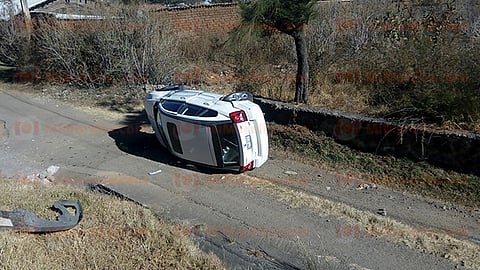 Una madre y sus dos hijas tuvieron que ser enviadas a un hospital de Morelia debido al accidente (Foto: Cortesía)