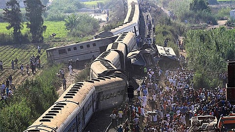 El accidente involucró a un tren de pasajeros con un ferrocarril de carga (Foto: @Isaura2Alim)
