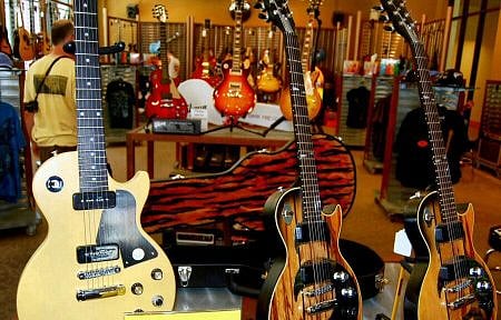 Dicha marca ha puesto sus instrumentos en manos de míticas figuras de la música como John Lennon, Bob Marley, B.B. King, Elvis Presley o Slash (Foto: Especial)