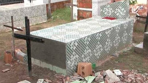 Al abrir la caja se notaba que había intentado clavar las uñas (Foto: @Carmen_PDVSA)